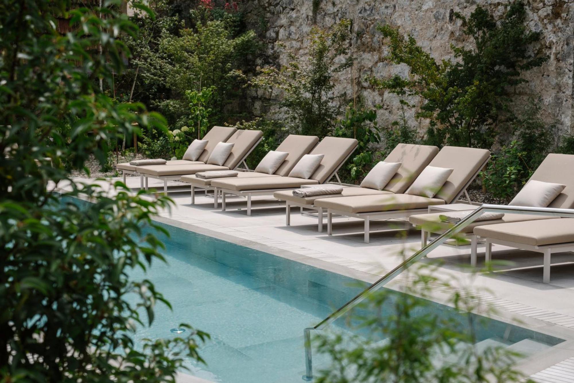 Hotel Rhin Garden Santander Buitenkant foto