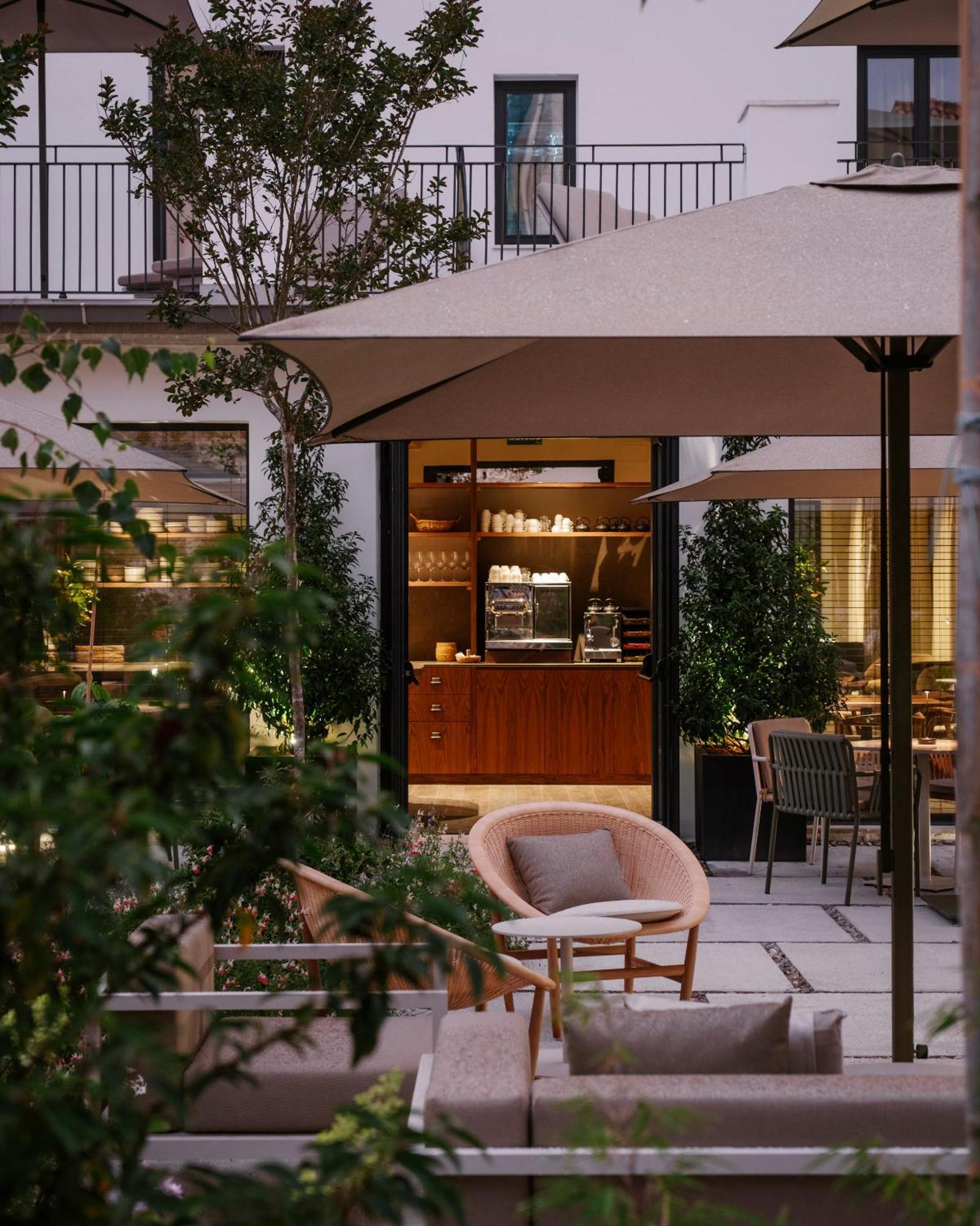 Hotel Rhin Garden Santander Buitenkant foto